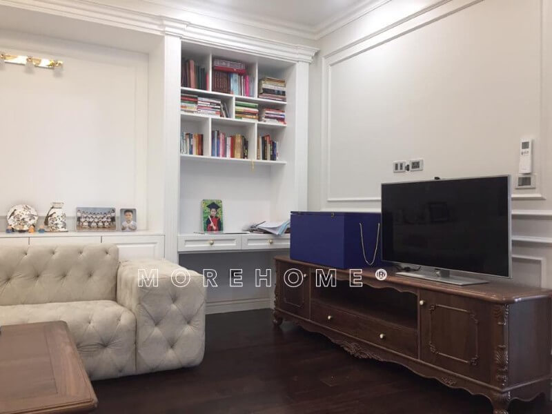 Thi công sản xuất lắp đặt hoàn thiện sản phẩn kệ tivi gỗ óc chó tân cổ điển đẹp tại biệt thự Ecopark Hưng Yên Thi công nội thất biệt thự ecopark tân cổ điển
